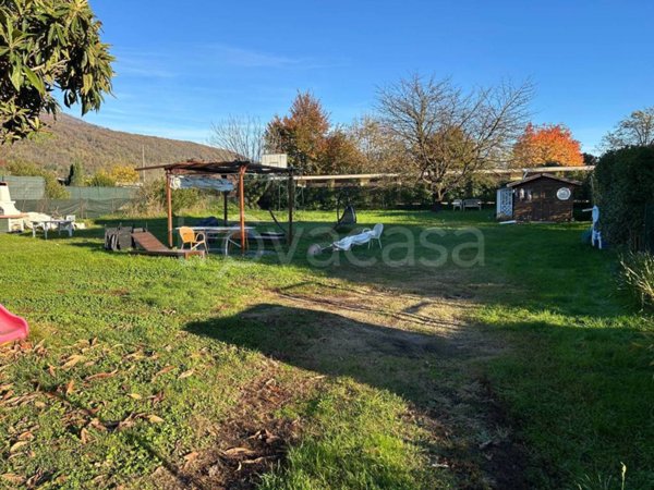 terreno edificabile in vendita a Cocquio-Trevisago