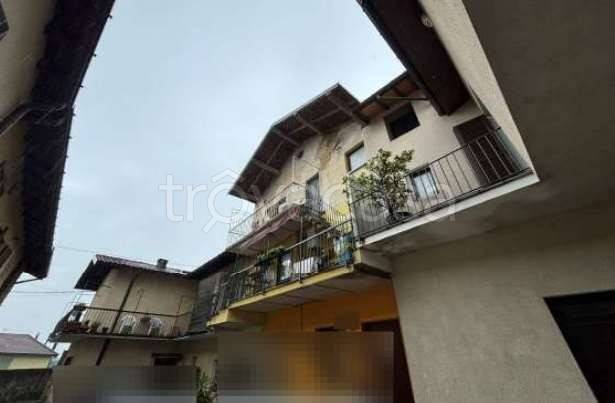 appartamento in vendita a Cocquio-Trevisago