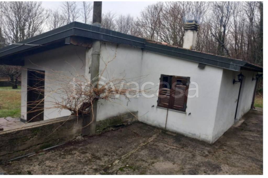 appartamento in vendita a Cocquio-Trevisago