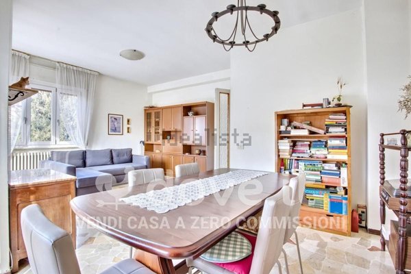 appartamento in vendita a Cocquio-Trevisago