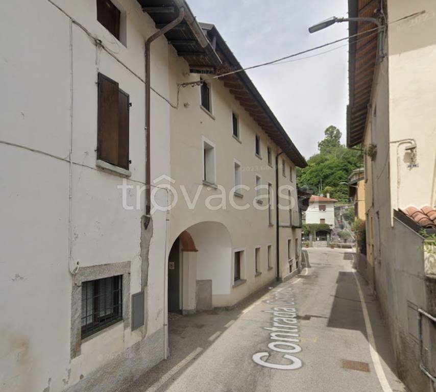 appartamento in vendita a Cocquio-Trevisago