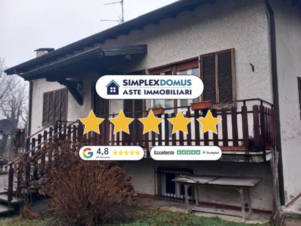 appartamento in vendita a Cocquio-Trevisago