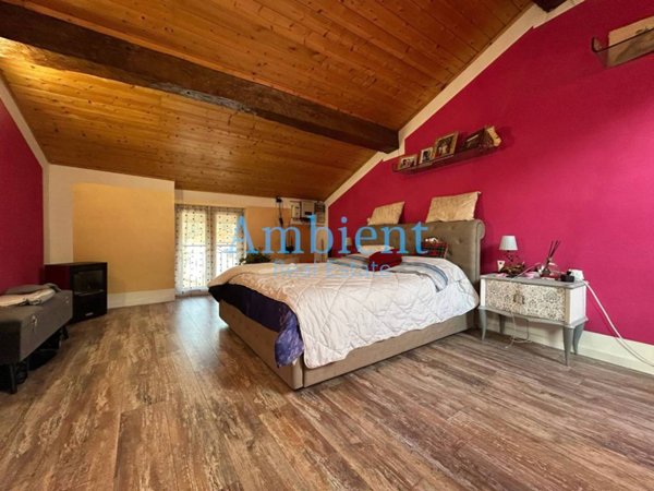 casa indipendente in vendita a Cocquio-Trevisago