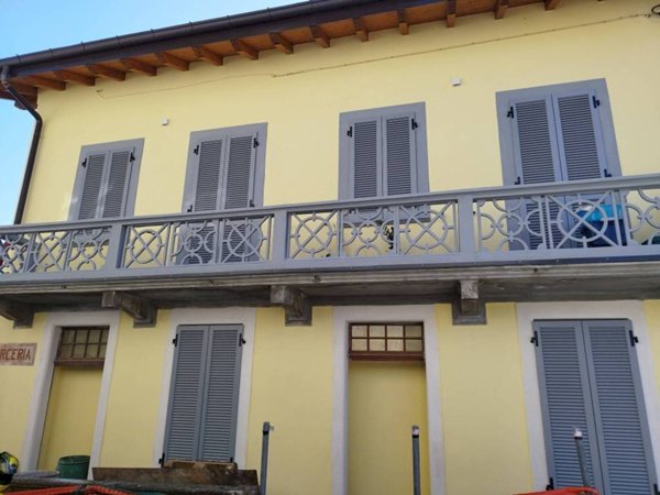 appartamento in vendita a Cocquio-Trevisago