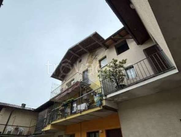 appartamento in vendita a Cocquio-Trevisago