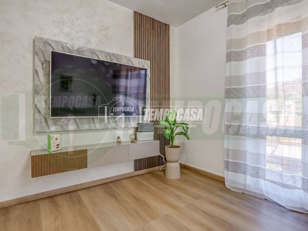 appartamento in vendita a Cocquio-Trevisago