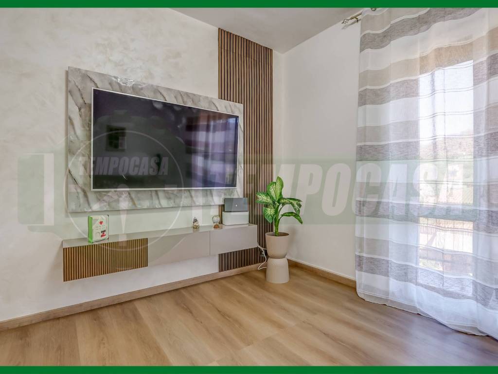 appartamento in vendita a Cocquio-Trevisago