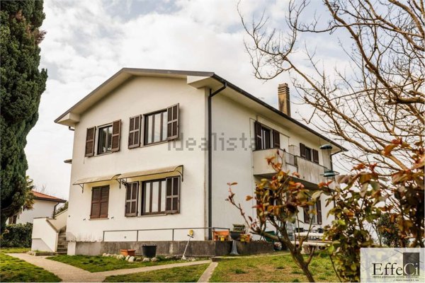 appartamento in vendita a Cocquio-Trevisago