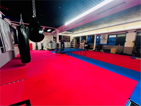 ufficio in vendita a Cocquio-Trevisago