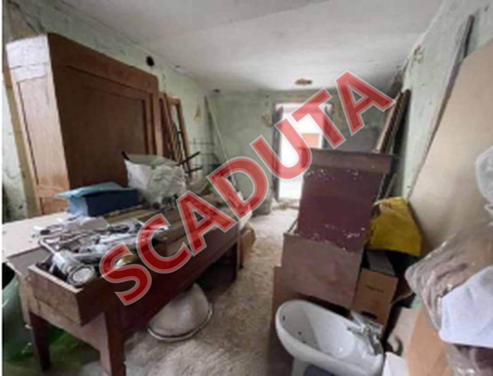 appartamento in vendita a Cocquio-Trevisago