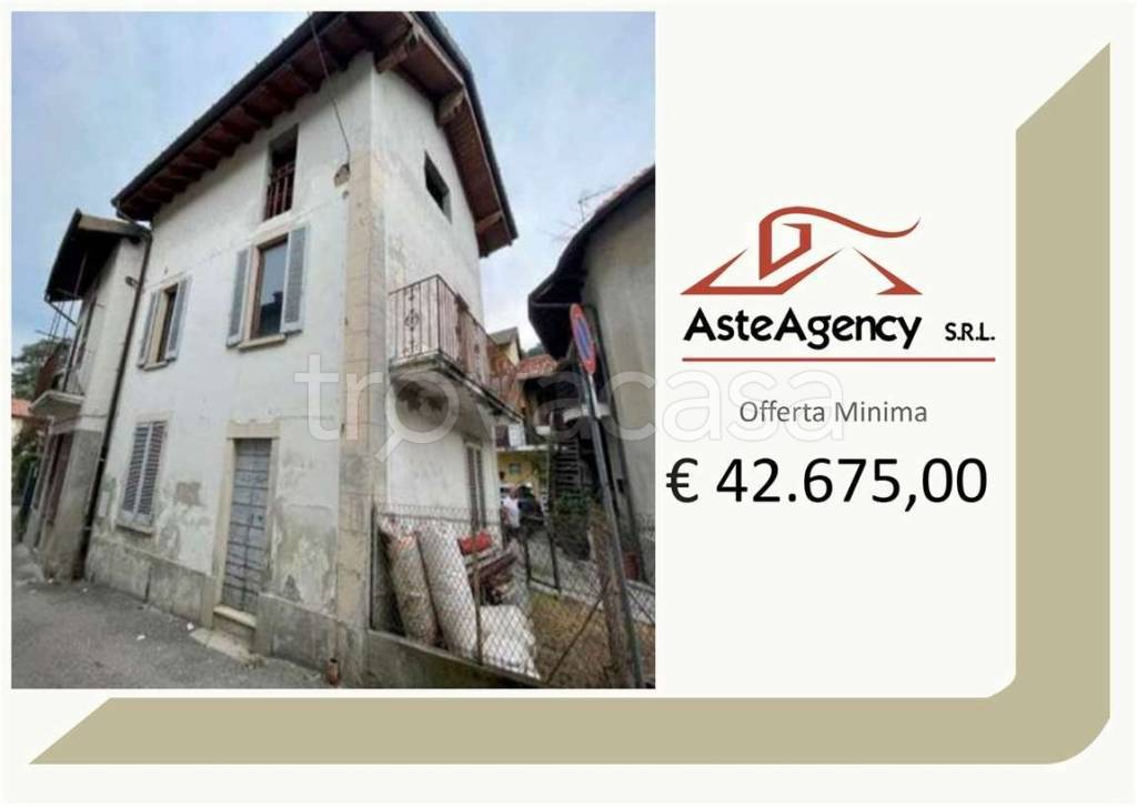 appartamento in vendita a Cocquio-Trevisago