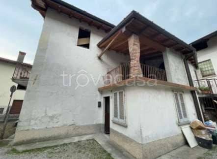 appartamento in vendita a Cocquio-Trevisago