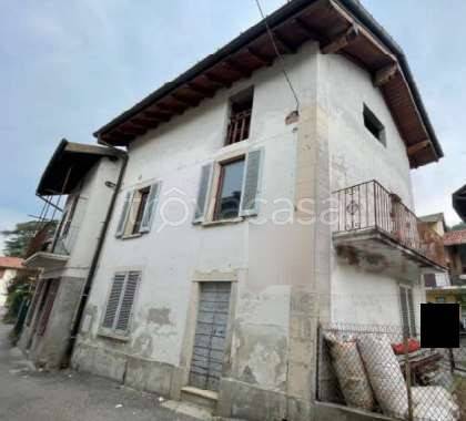 appartamento in vendita a Cocquio-Trevisago