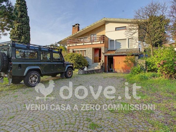 casa indipendente in vendita a Cocquio-Trevisago