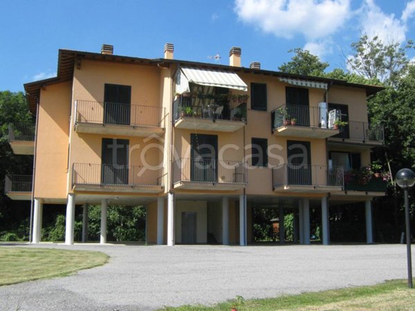 appartamento in vendita a Cocquio-Trevisago