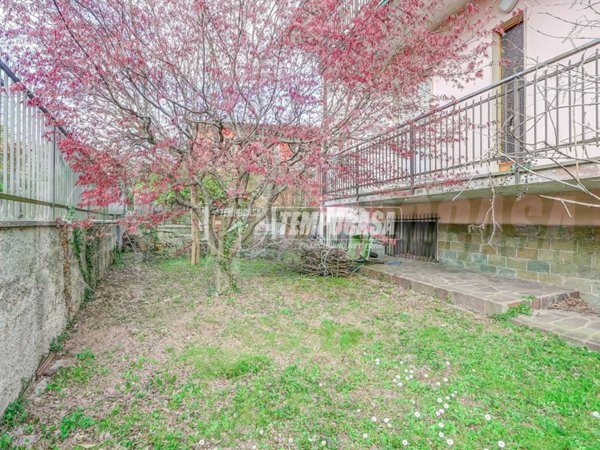 appartamento in vendita a Cocquio-Trevisago