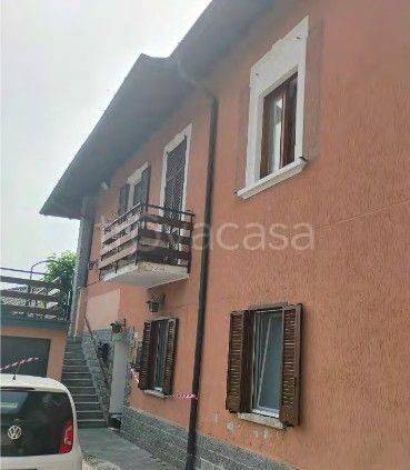 appartamento in vendita a Cocquio-Trevisago