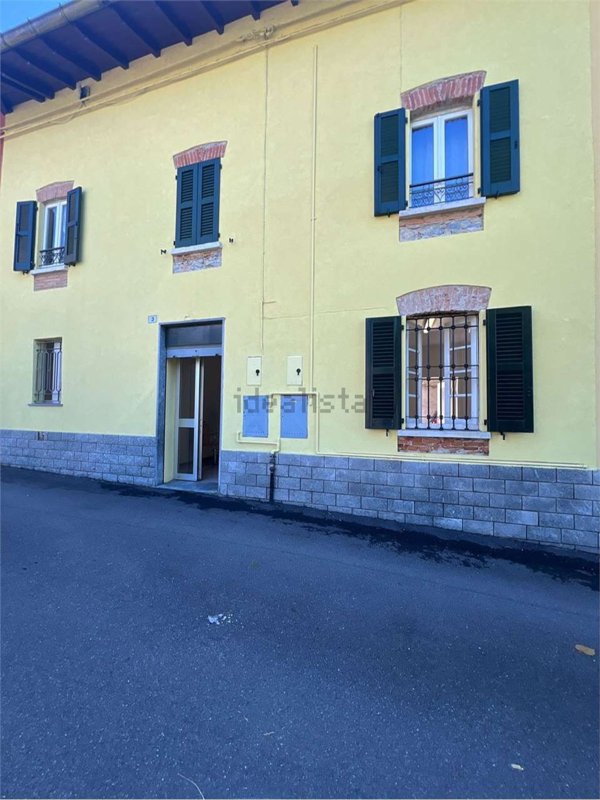 appartamento in vendita a Cocquio-Trevisago