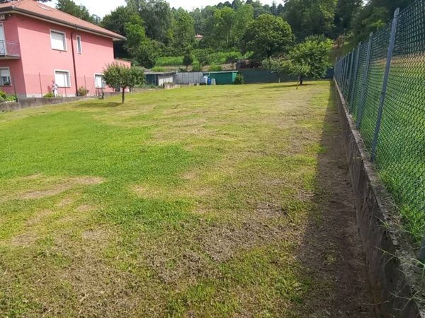 terreno edificabile in vendita a Cocquio-Trevisago
