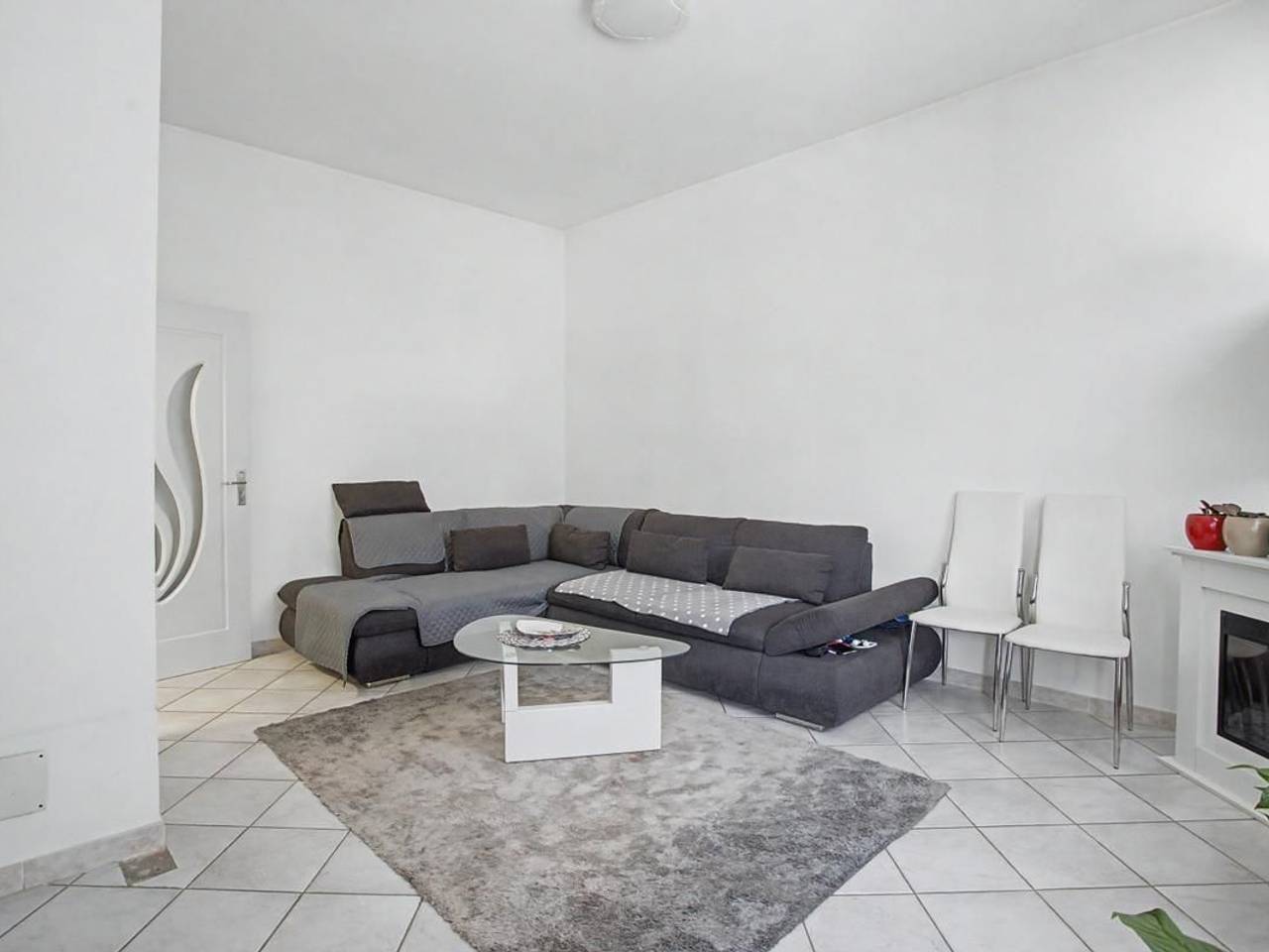 appartamento in vendita a Cocquio-Trevisago