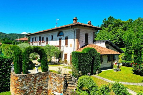 casa indipendente in vendita a Comabbio