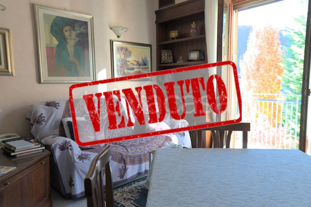 appartamento in vendita a Comabbio