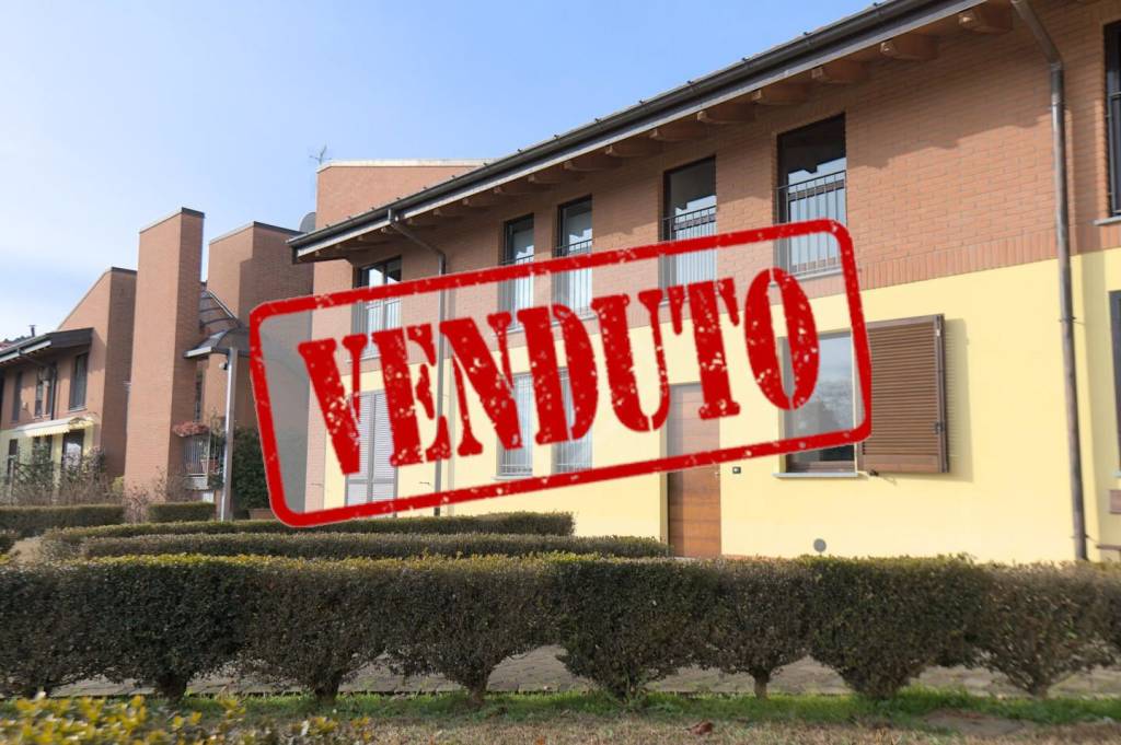 casa indipendente in vendita a Comabbio