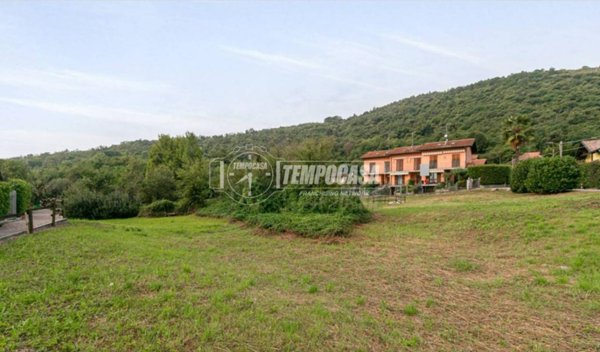 terreno agricolo in vendita a Comabbio