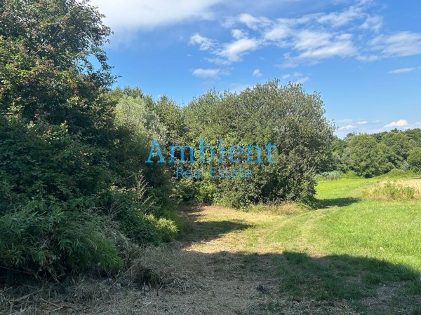 terreno edificabile in vendita a Comabbio