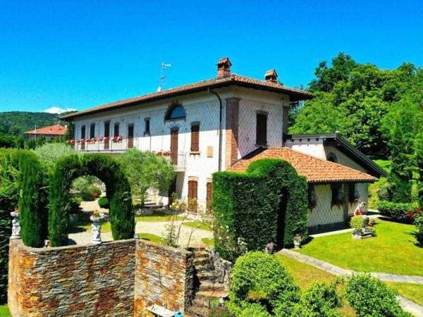 casa indipendente in vendita a Comabbio