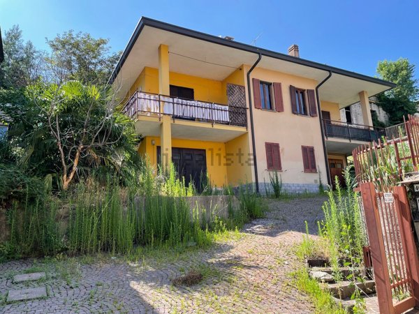 casa indipendente in vendita a Comabbio