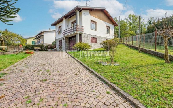casa indipendente in vendita a Comabbio