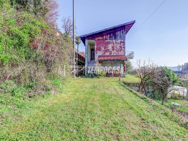 casa indipendente in vendita a Comabbio
