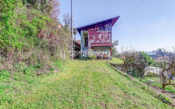 casa indipendente in vendita a Comabbio