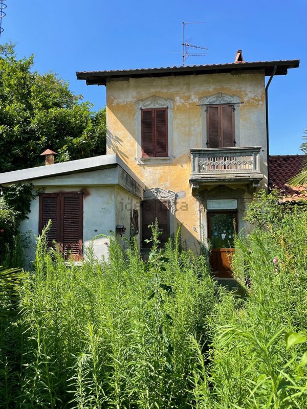 casale in vendita a Comabbio
