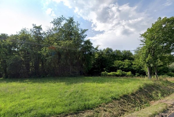terreno edificabile in vendita a Comabbio