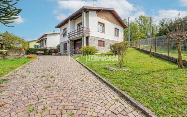 casa indipendente in vendita a Comabbio