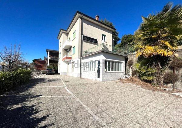 appartamento in vendita a Comerio