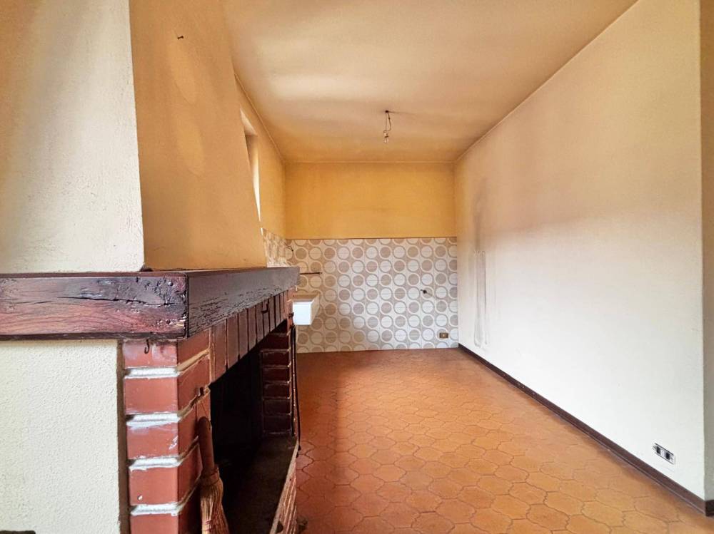 casa indipendente in vendita a Comerio
