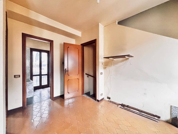 casa indipendente in vendita a Comerio