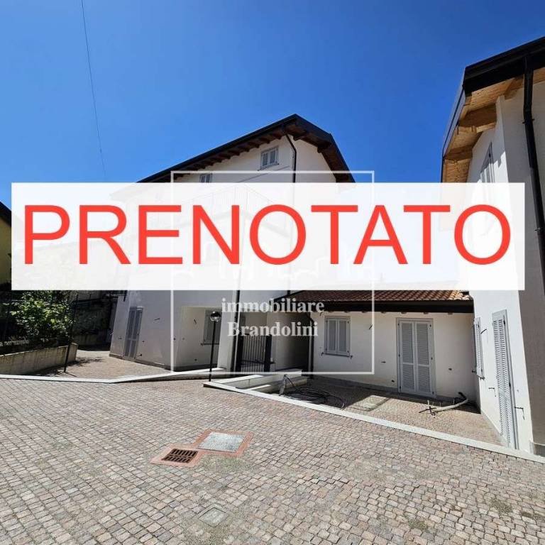 appartamento in vendita a Comerio