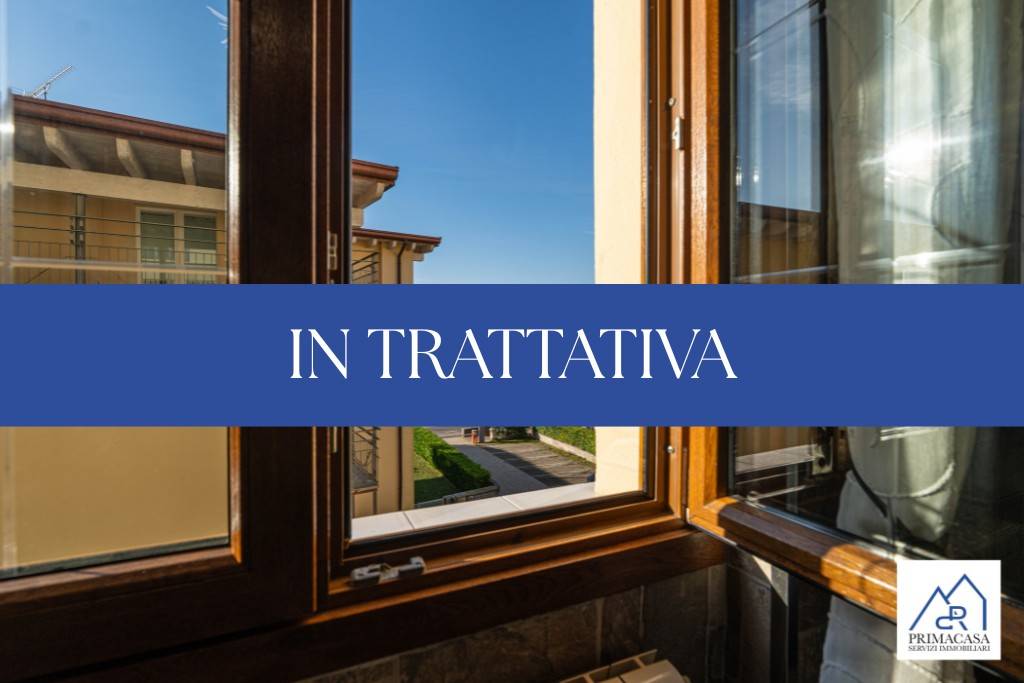 appartamento in vendita a Comerio in zona Orocco