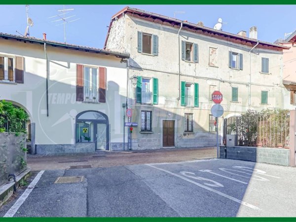 appartamento in vendita a Comerio