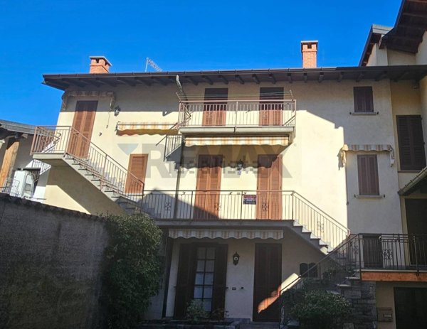 appartamento in vendita a Comerio