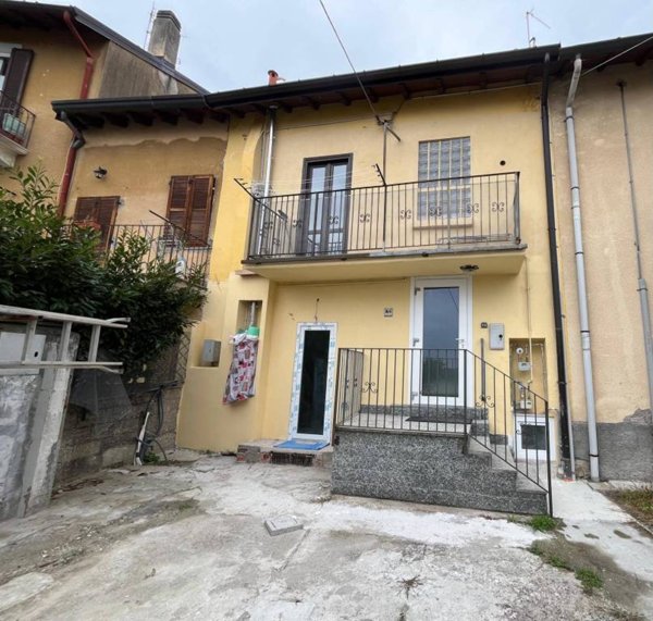 appartamento in vendita a Comerio
