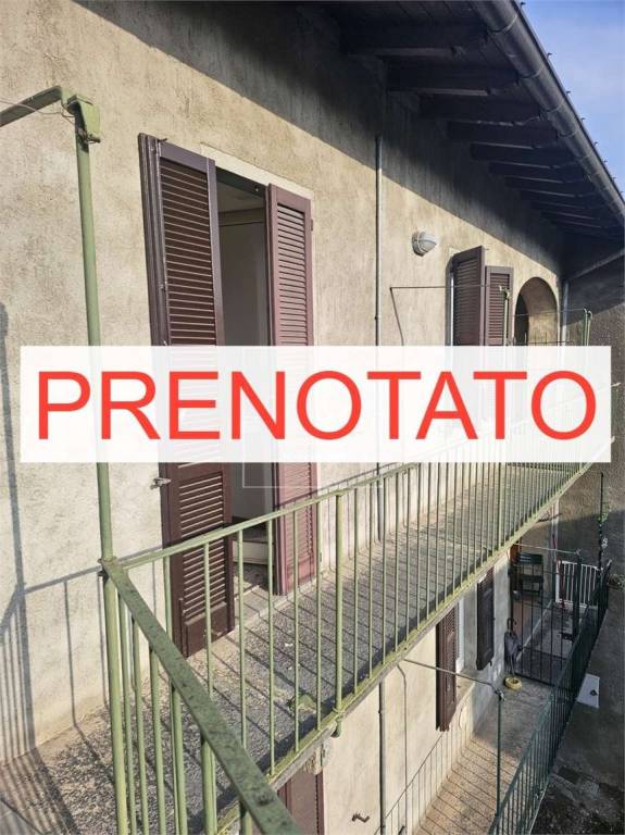 appartamento in vendita a Comerio