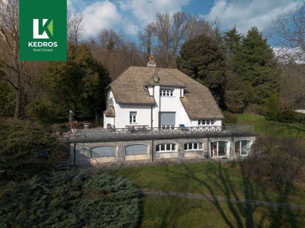 casa indipendente in vendita a Comerio