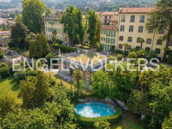 casa indipendente in vendita a Comerio