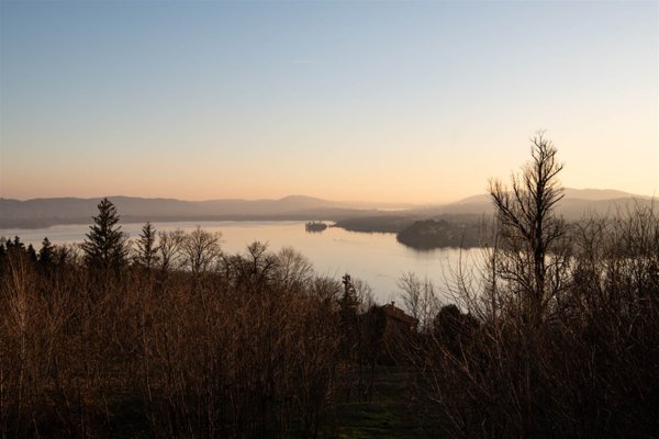 appartamento in vendita a Comerio in zona Mattello