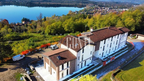 appartamento in vendita a Comerio